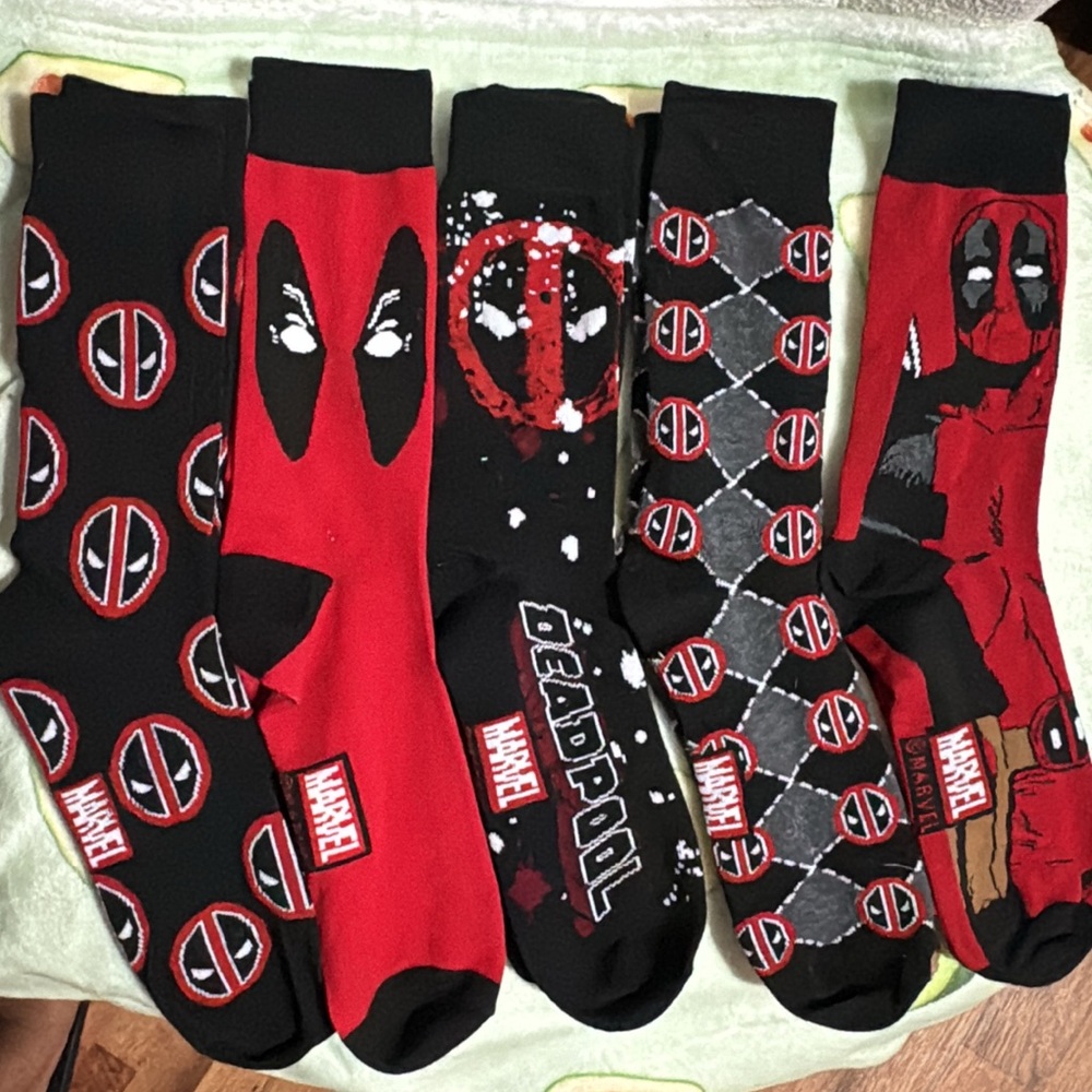 Marvel Deadpool Casual Socks Red and Black